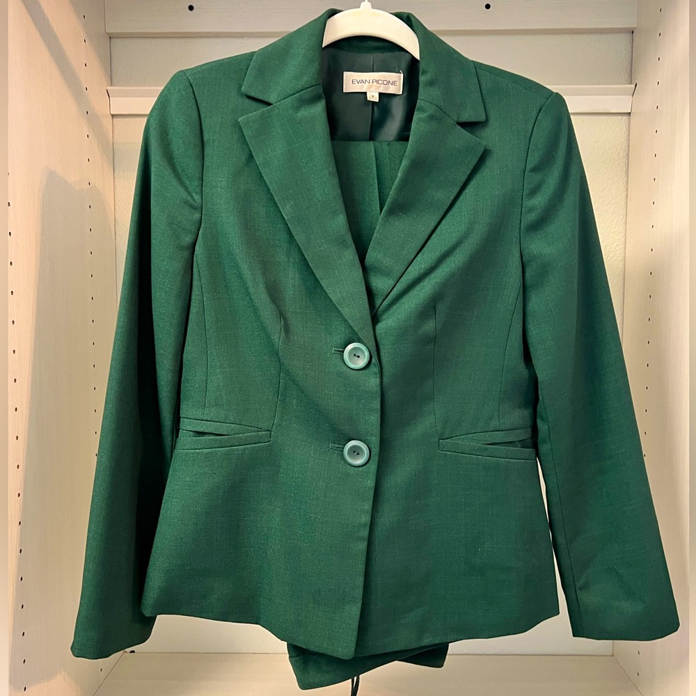 Two pc suit that’s lightweight and breathable material